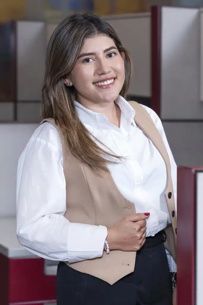 laura benavides