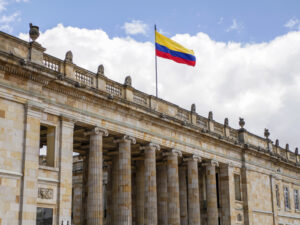 Colombia ajusta su política arancelaria