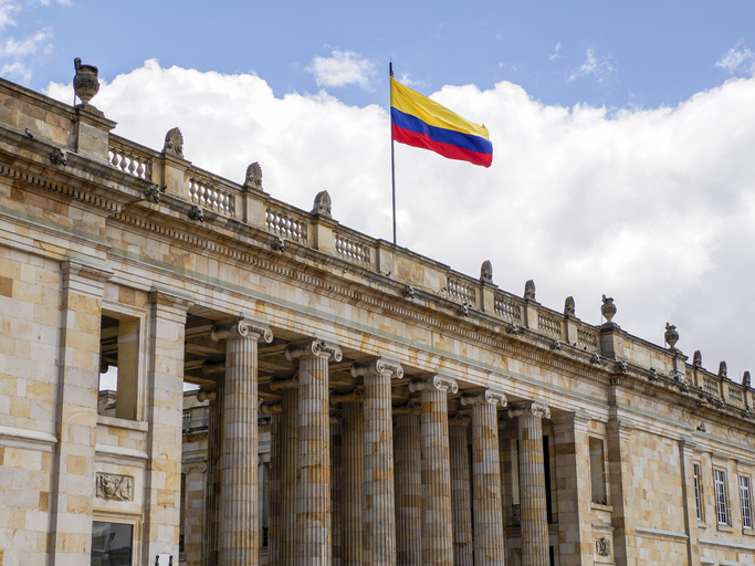 Colombia ajusta su política arancelaria